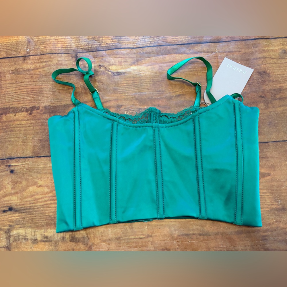 Meshki Emerald Lace Detail‎ Crop Top - Picture 3 of 7